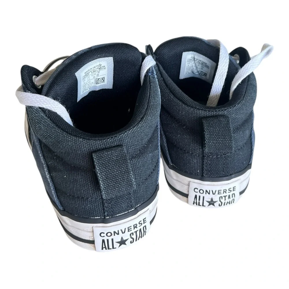 Converse All Star Axel Kids Sneakers Size 4
